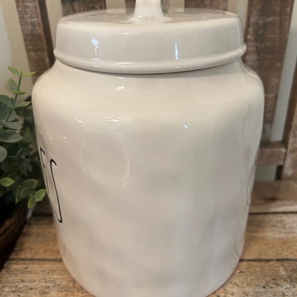 Rae Dunn Dimply Cookie Jar 2017/2018 - Picture 2 of 6